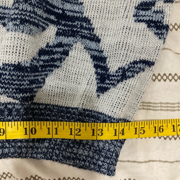 Vintage blue and white sweater - Picture 7 of 8